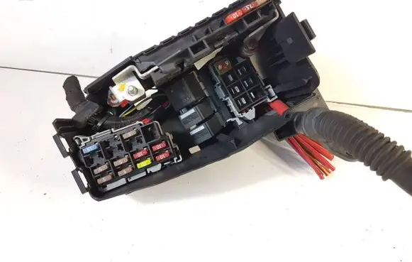 Volvo XC70 Fuse box set 6G9T14A076MB 6G9T14A067CA