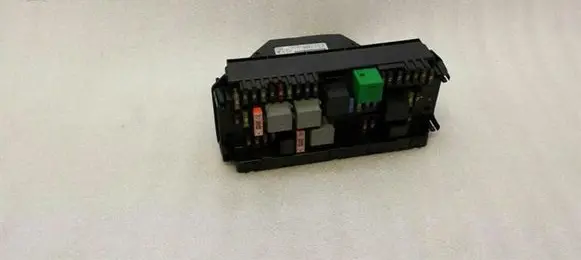 Mercedes-Benz E W212 Fuse module A2129007104