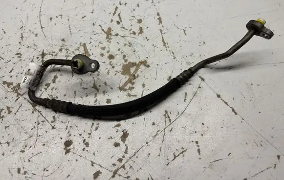 Volvo V60 Air conditioning (A/C) pipe/hose 31332531