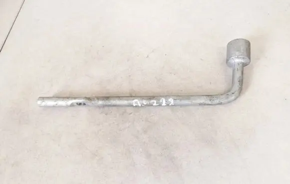 Ford Focus C-MAX Wheel nut wrench 