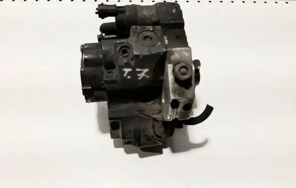 Volvo XC70 Fuel injection high pressure pump 0445010043 8689591