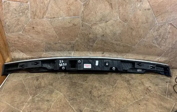 BMW 7 F01 F02 F03 F04 Tailgate trim 7200035