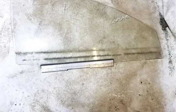 Opel Corsa B Front door window glass four-door 