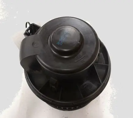 Ford Focus C-MAX Heater fan/blower 3M5H18456AC 1736007101