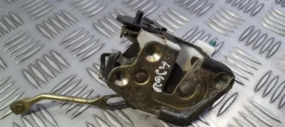 Hyundai Sonata Rear door lock