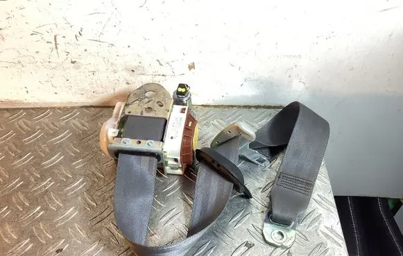 Lexus RX 450H Front seatbelt 7R3930P