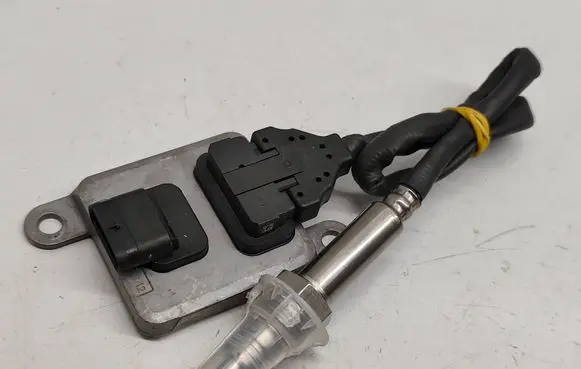 Mercedes-Benz Sprinter W906 Lambda probe sensor A0009058411 0009058411