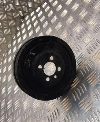 Volkswagen Golf V Crankshaft pulley