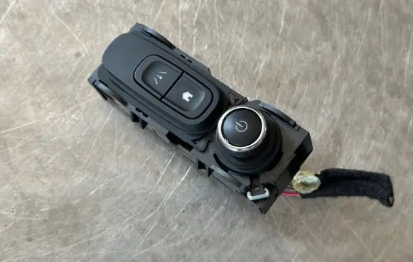 Renault Kadjar Sound control switch 