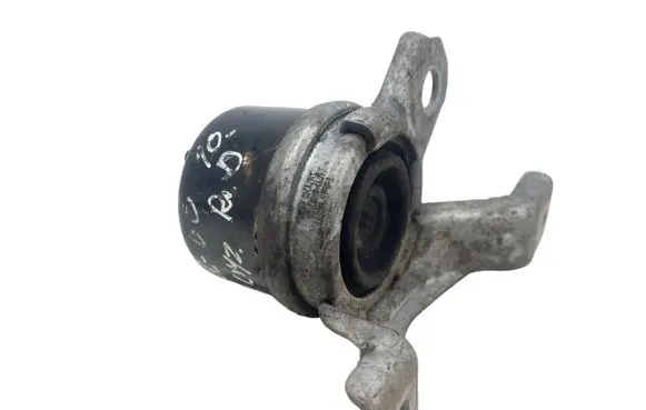 Volvo XC60 Engine mount bracket 6G926F012DD 30671245 6G924F012