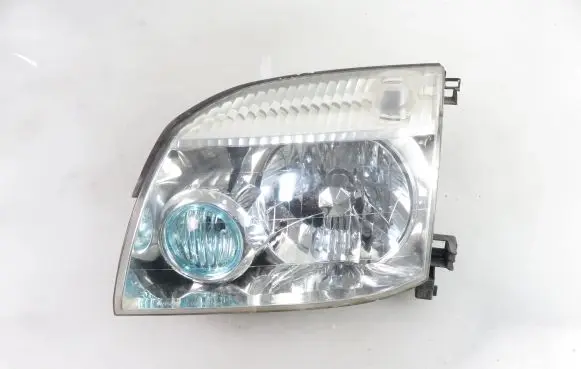 Nissan X-Trail T30 Headlight/headlamp