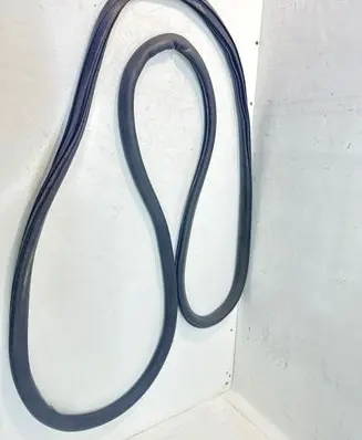 Opel Crossland X Front door rubber seal 