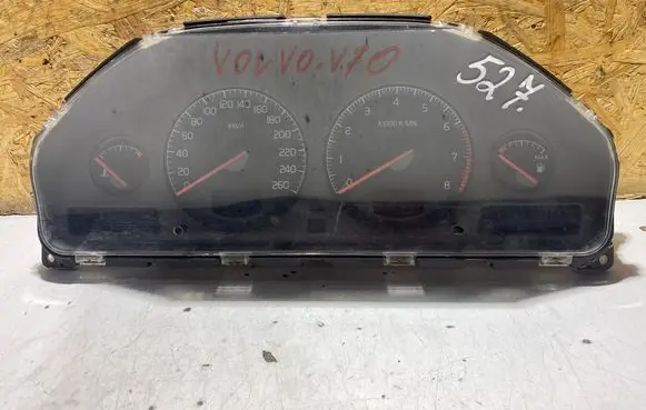 Volvo V70 Speedometer (instrument cluster) 9499668
