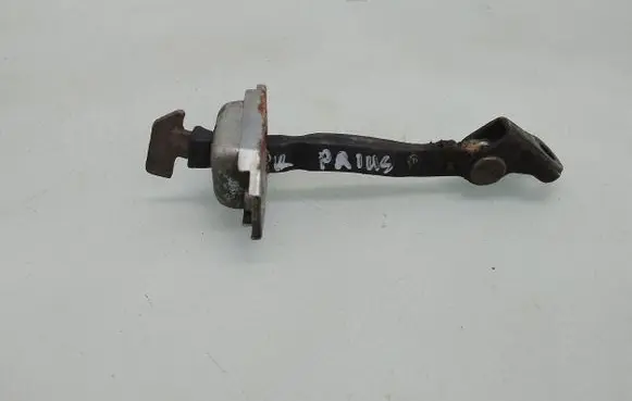 Toyota Prius (NHW20) Front door check strap stopper 