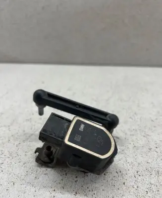 Headlight/headlamp level sensor