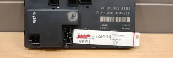 Mercedes-Benz E W211 Door control unit/module 2118201685 355556 HW37