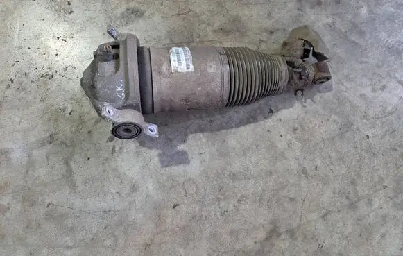 Audi Q7 4L Shock absorber/damper/air suspension 7L8616019C 168A1ED28D