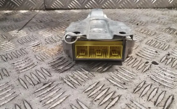 Toyota Avensis T250 Airbag control unit/module 8917005160