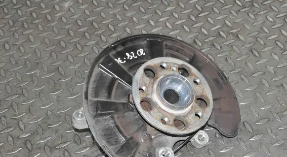 Mercedes-Benz SLC R172 Rear wheel hub