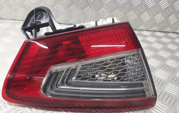 Ford Mondeo MK IV Tailgate rear/tail lights VABMMX-13A603-AA