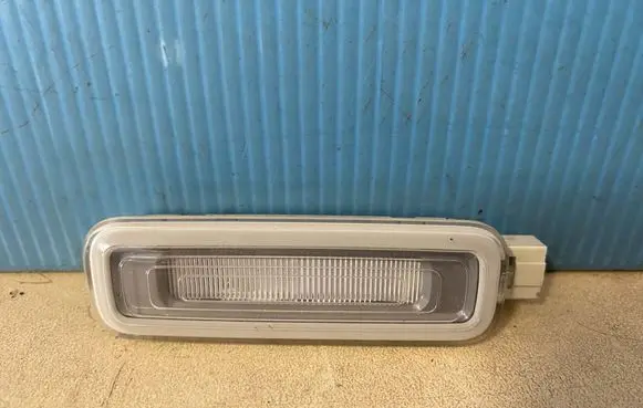 Audi A5 Front seat light 4M0947105