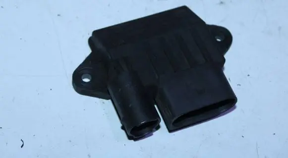 Mercedes-Benz R W251 Glow plug pre-heat relay A6429002700 0522140209 10190009851