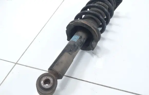 Honda CR-V Rear shock absorber/damper 52601T1F