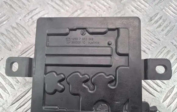 BMW 4 F32 F33 Current control relay 7633242 58650910
