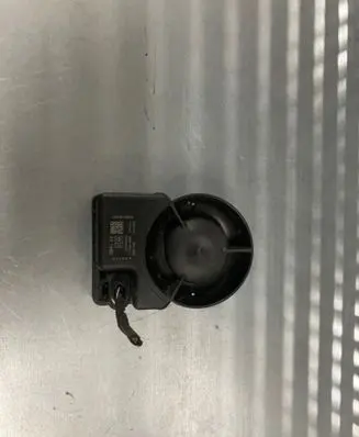 Volkswagen PASSAT B7 Alarm system siren 1K8951605B
