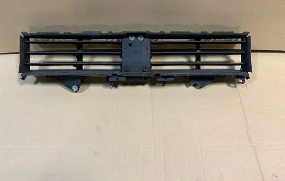 BMW 1 F40 Intercooler air guide/duct channel 