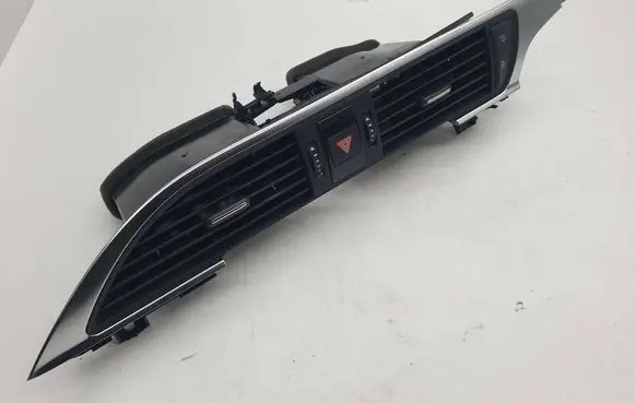 Audi A6 C7 Dash center air vent grill 4G1820951