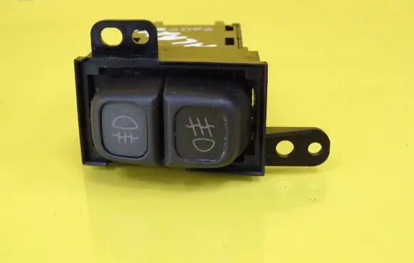 Fog light switch