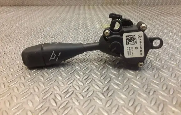 Mercedes-Benz ML W164 Steering wheel adjustment handle/lever 1645403245 A1645403245