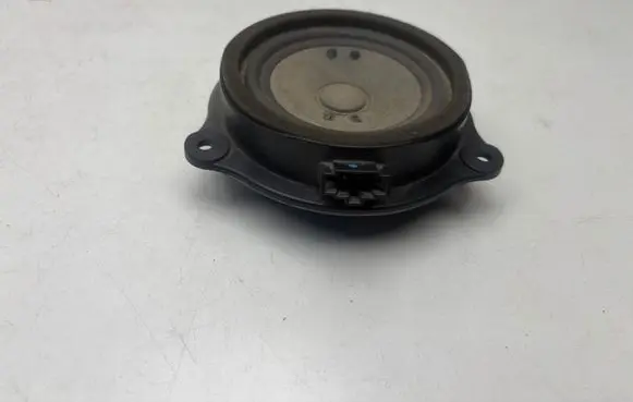 Audi A6 S6 C6 4F Front door speaker 4F0035411