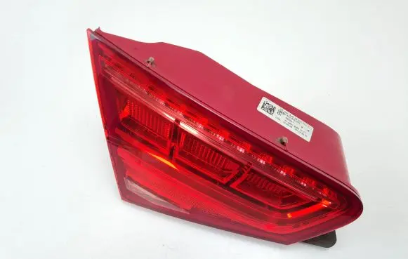 Audi A8 S8 D4 4H Tailgate rear/tail lights 4H0945093