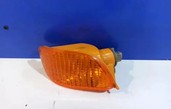 Ford Focus Front indicator light X84X13368A