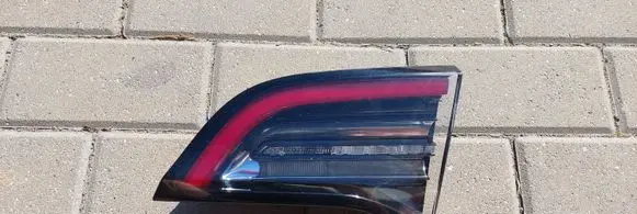 Tesla Model Y Tailgate rear/tail lights