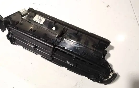Citroen DS3 Dash center air vent grill