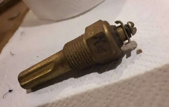 GAZ 24-10 Coolant temperature sensor TM103