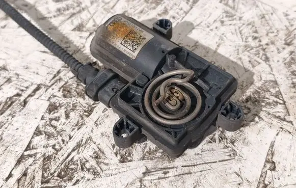 Audi A5 Intake manifold valve actuator/motor 4N0133246