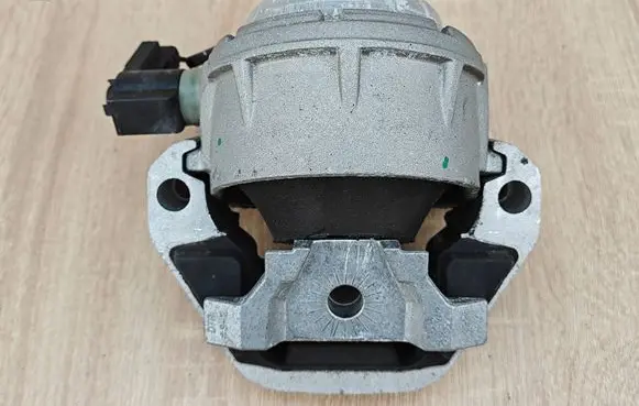 Audi A7 S7 4G Engine mount bracket 4G0199381LH