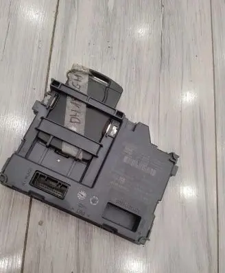 Renault Clio IV Ignition key card reader 