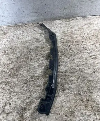 BMW X5 F15 Rubber seal front door (on door) 7389662 19033012