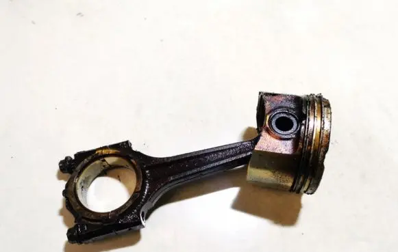 Fiat Bravo - Brava Piston with connecting rod