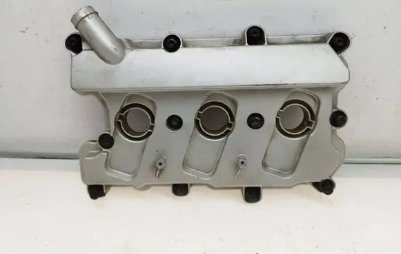 Volkswagen Touareg II Rocker cam cover 06E103472N