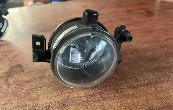 Ford C-MAX I Front fog light 3M5115K201AA