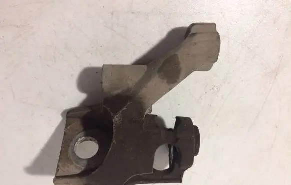 Audi A8 S8 D3 4E Gearbox mounting bracket 4E0399113AE