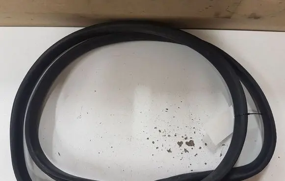 Volvo XC60 Rubber seal rear door