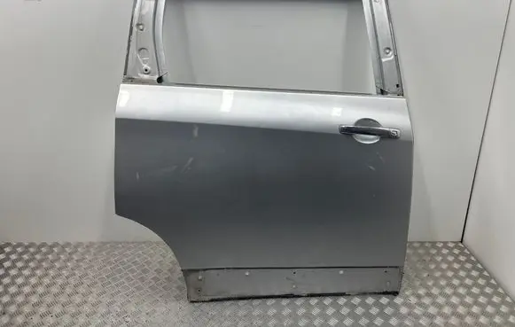 Nissan Quest Side sliding door