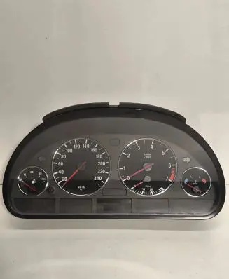 BMW 5 E39 Speedometer (instrument cluster) 8375900 110008735045